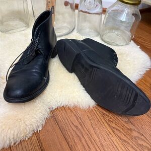 Clarks Men's Black Leather Chukka Boots